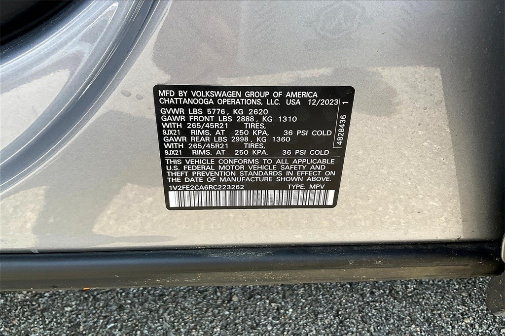 2024 Volkswagen Atlas Cross Sport 2.0T SEL Premium R-Line - Photo 32