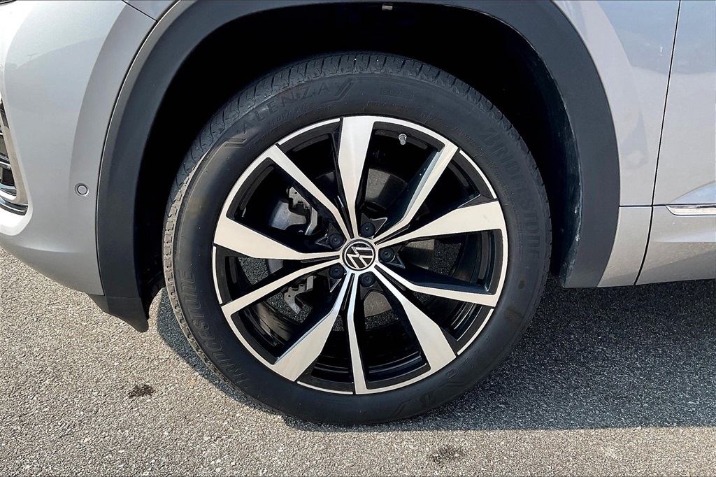 2024 Volkswagen Atlas Cross Sport 2.0T SEL Premium R-Line - Photo 7
