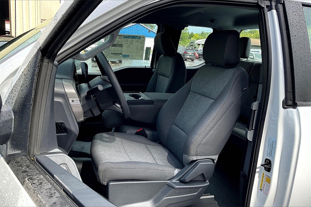 2025 Ford F-150 XL - Photo 10