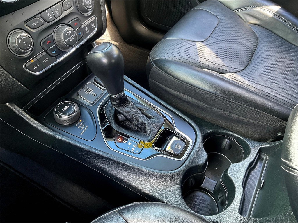 2023 Jeep Cherokee Altitude - Photo 19