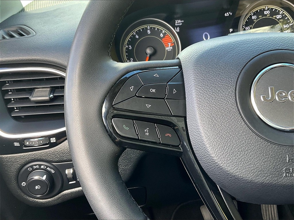 2023 Jeep Cherokee Altitude - Photo 22