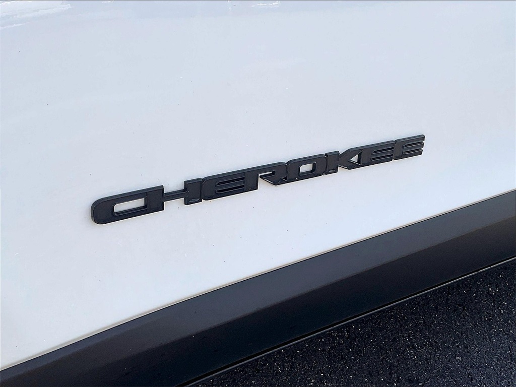 2023 Jeep Cherokee Altitude - Photo 26