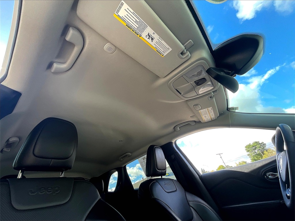 2023 Jeep Cherokee Altitude - Photo 7