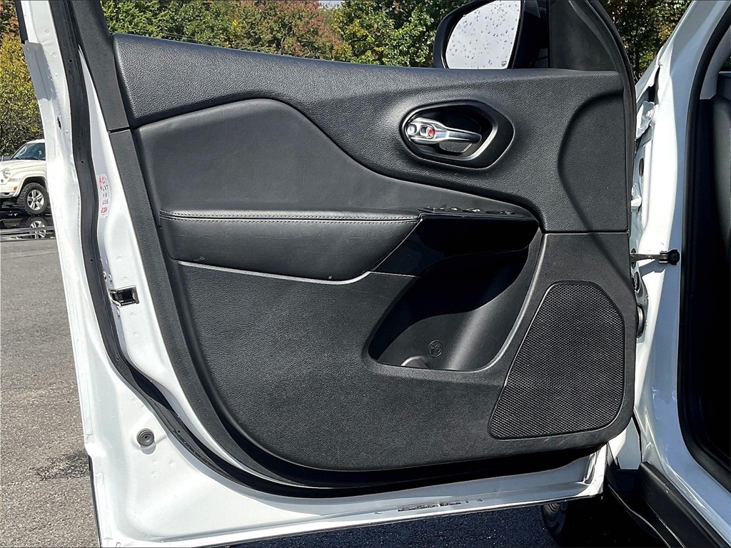 2023 Jeep Cherokee Altitude - Photo 9