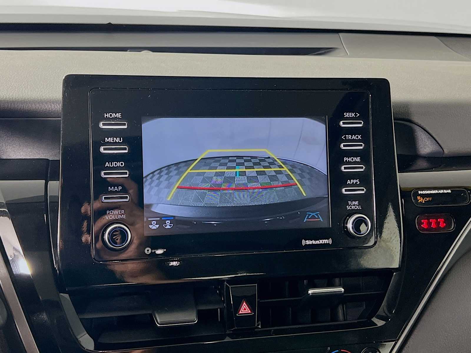 2023 Toyota Camry SE - Photo 13