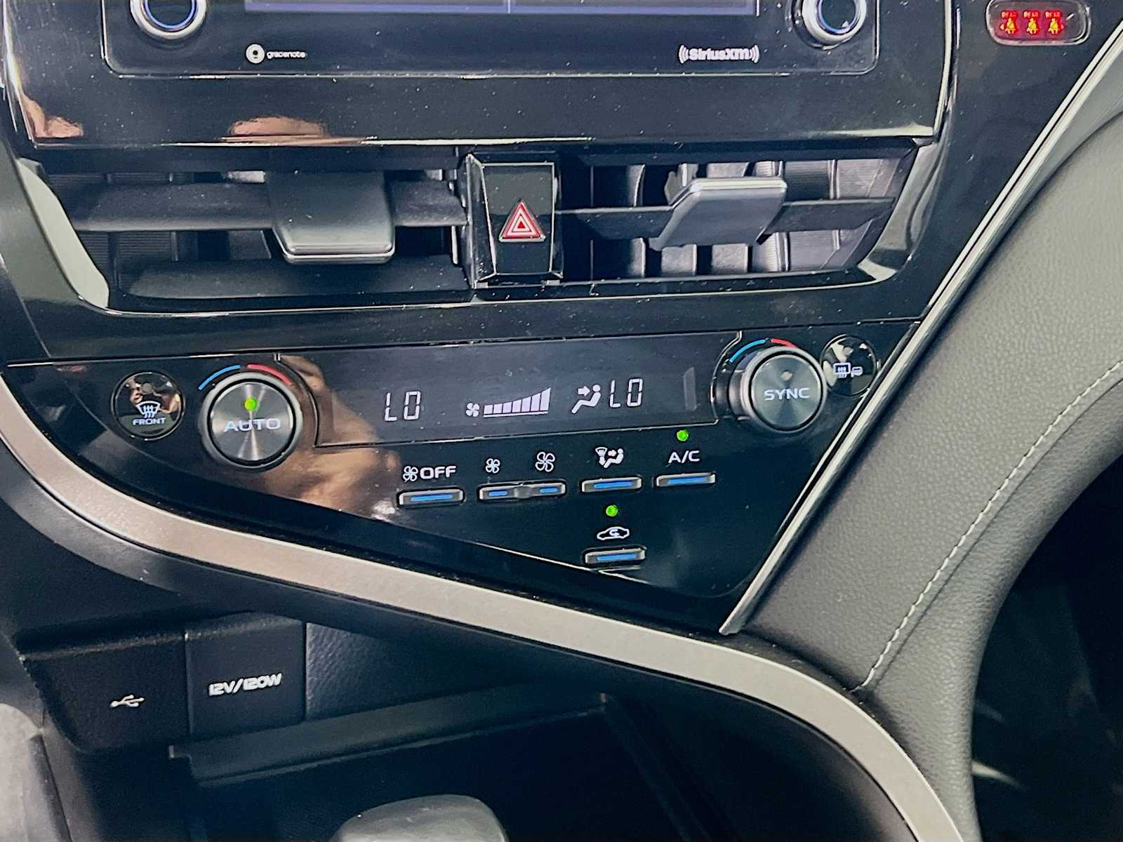2023 Toyota Camry SE - Photo 15