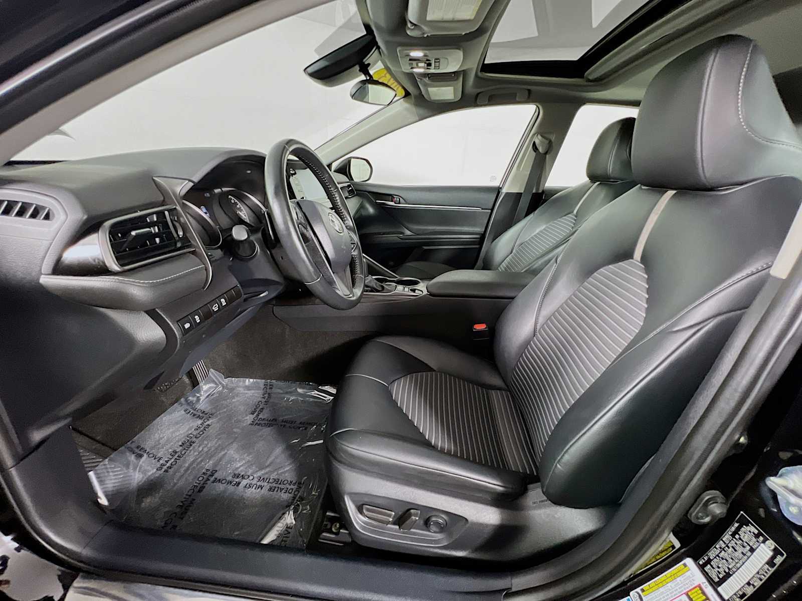 2023 Toyota Camry SE - Photo 20