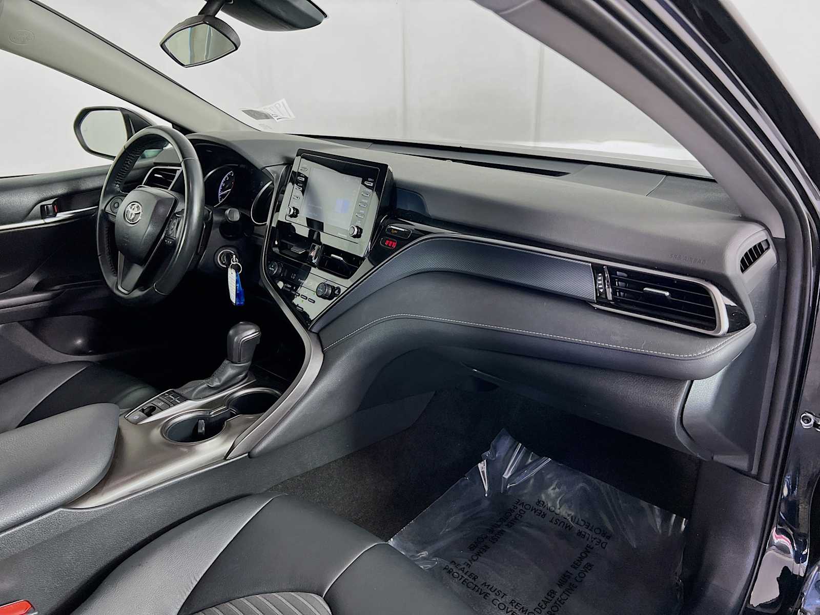 2023 Toyota Camry SE - Photo 28