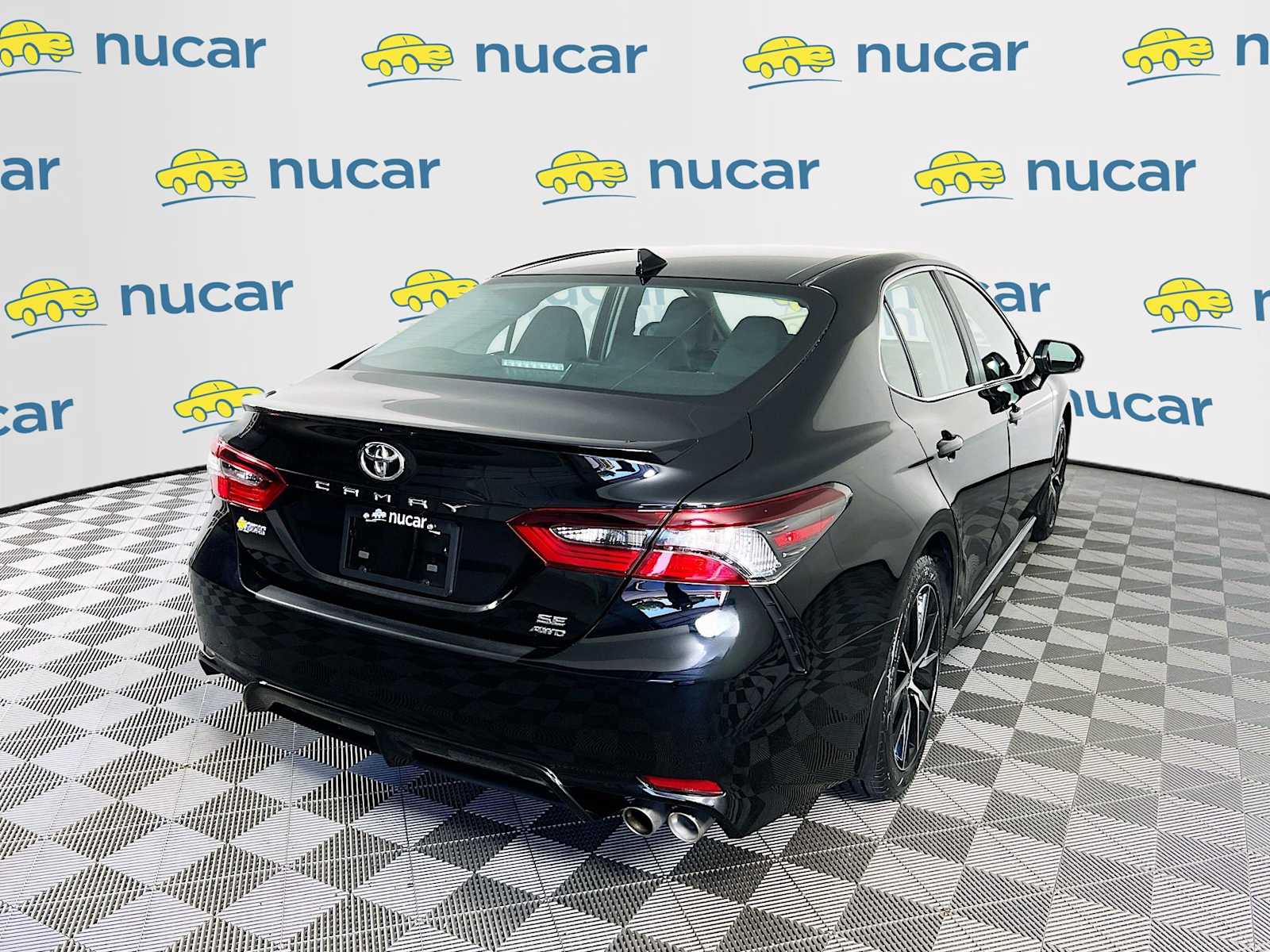 2023 Toyota Camry SE - Photo 7