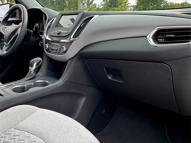 2022 Chevrolet Equinox LS - Photo 13