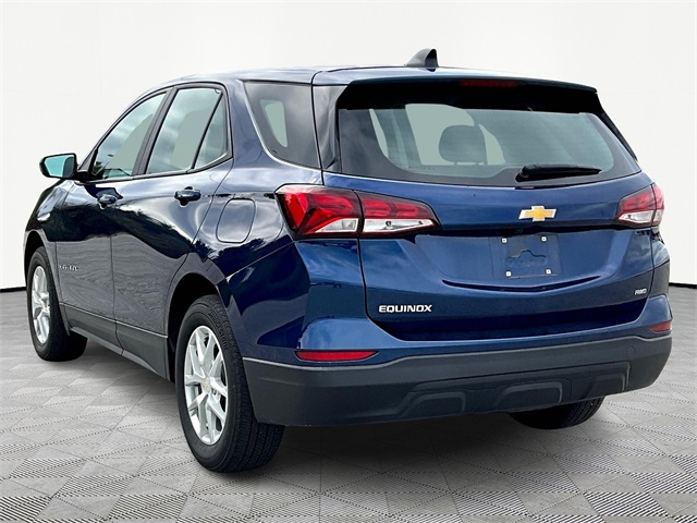 2022 Chevrolet Equinox LS - Photo 4