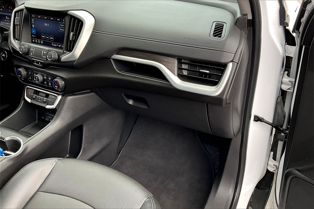 2022 GMC Terrain SLT - Photo 12