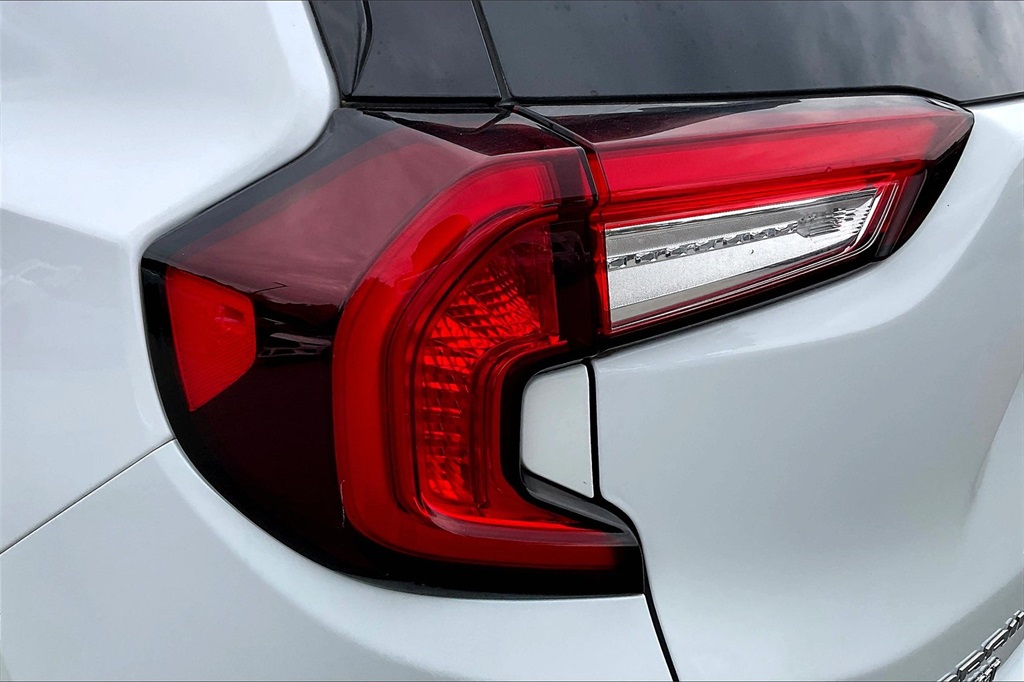 2022 GMC Terrain SLT - Photo 30
