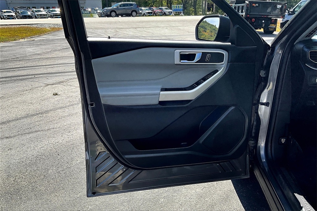 2021 Ford Explorer XLT - Photo 9