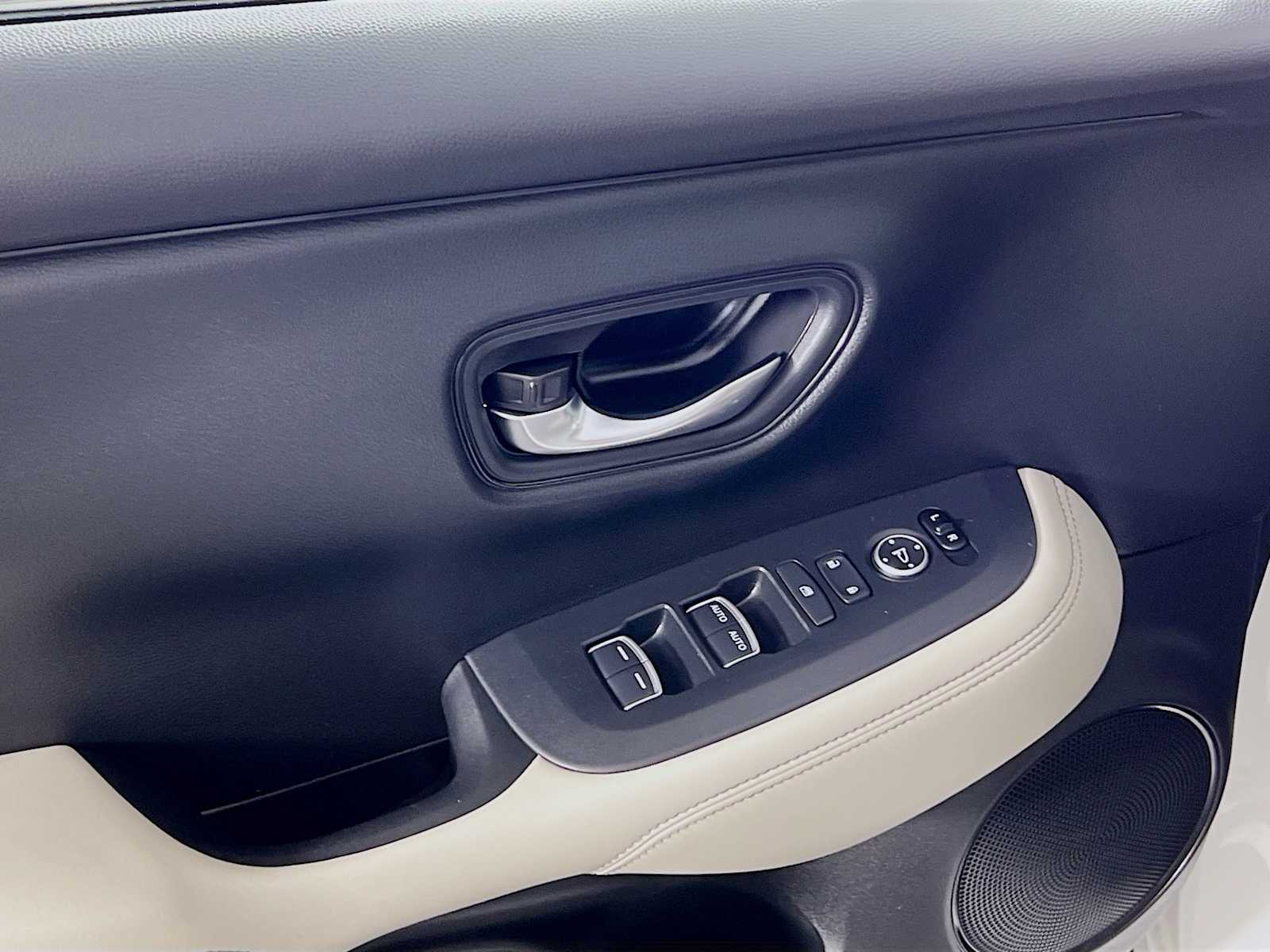 2023 Honda HR-V EX-L - Photo 17