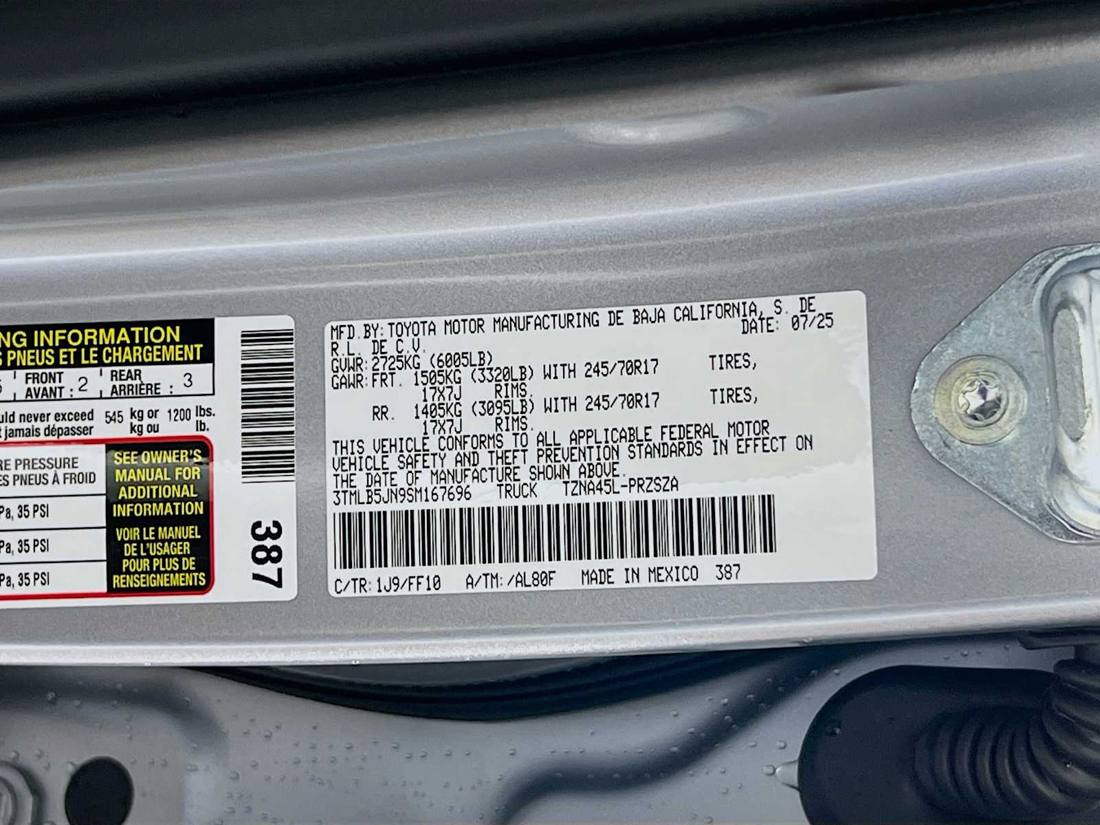 2025 Toyota Tacoma SR5 - Photo 19