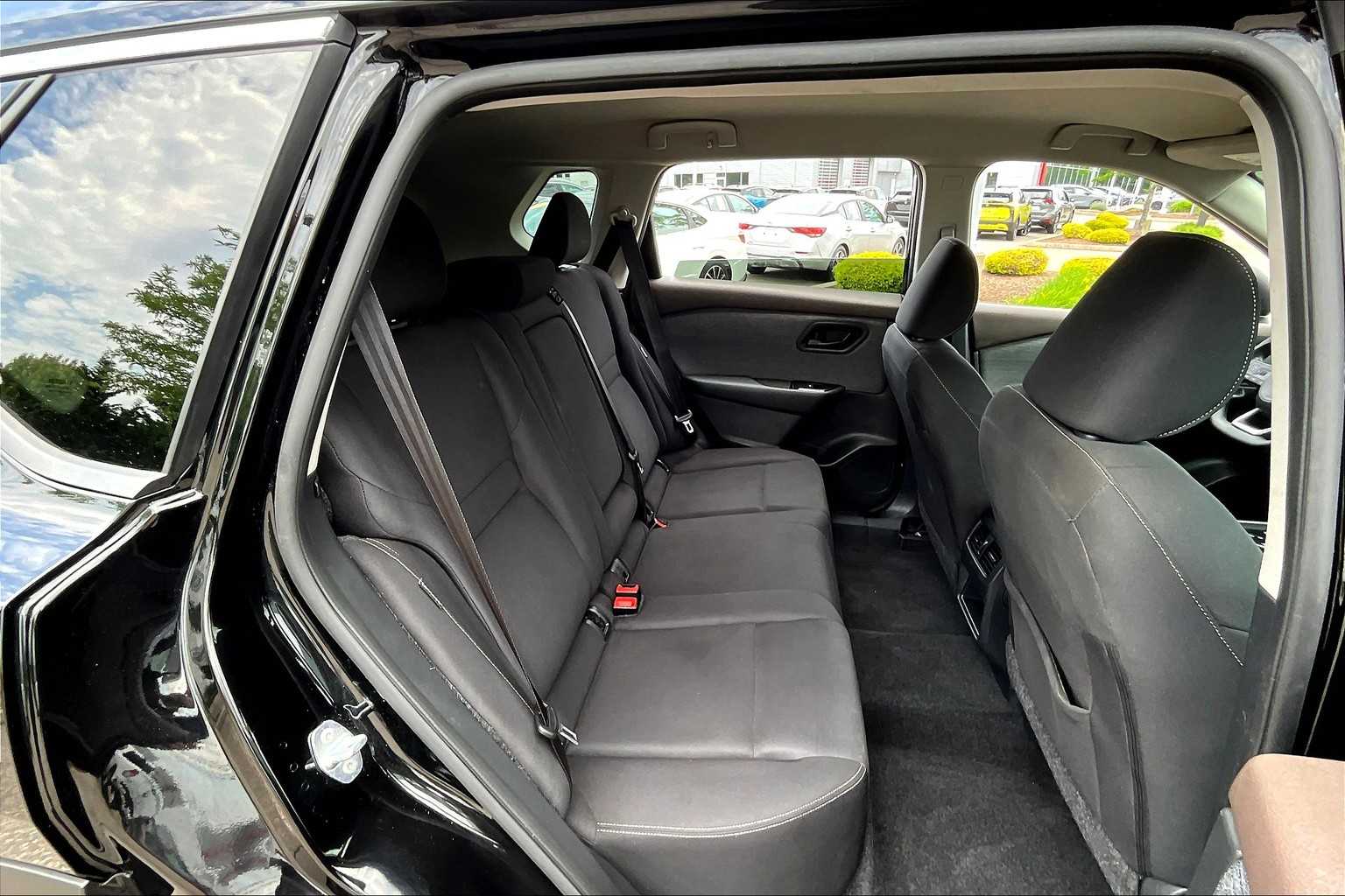 2023 Nissan Rogue S - Photo 16