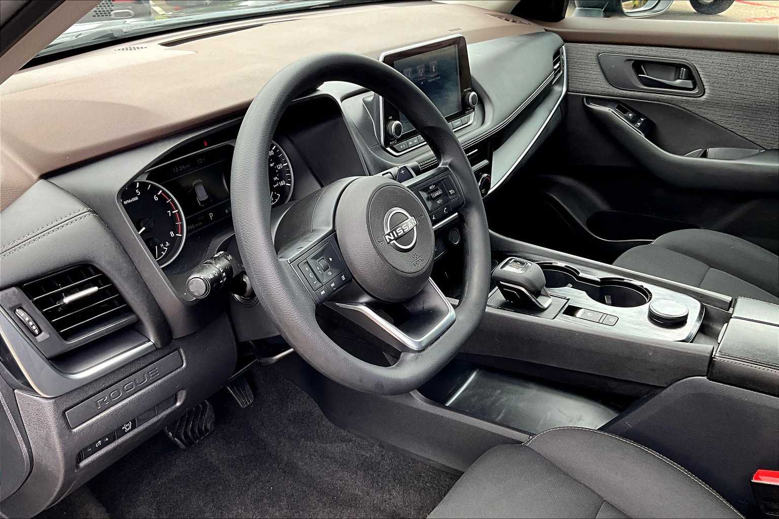2023 Nissan Rogue S - Photo 8