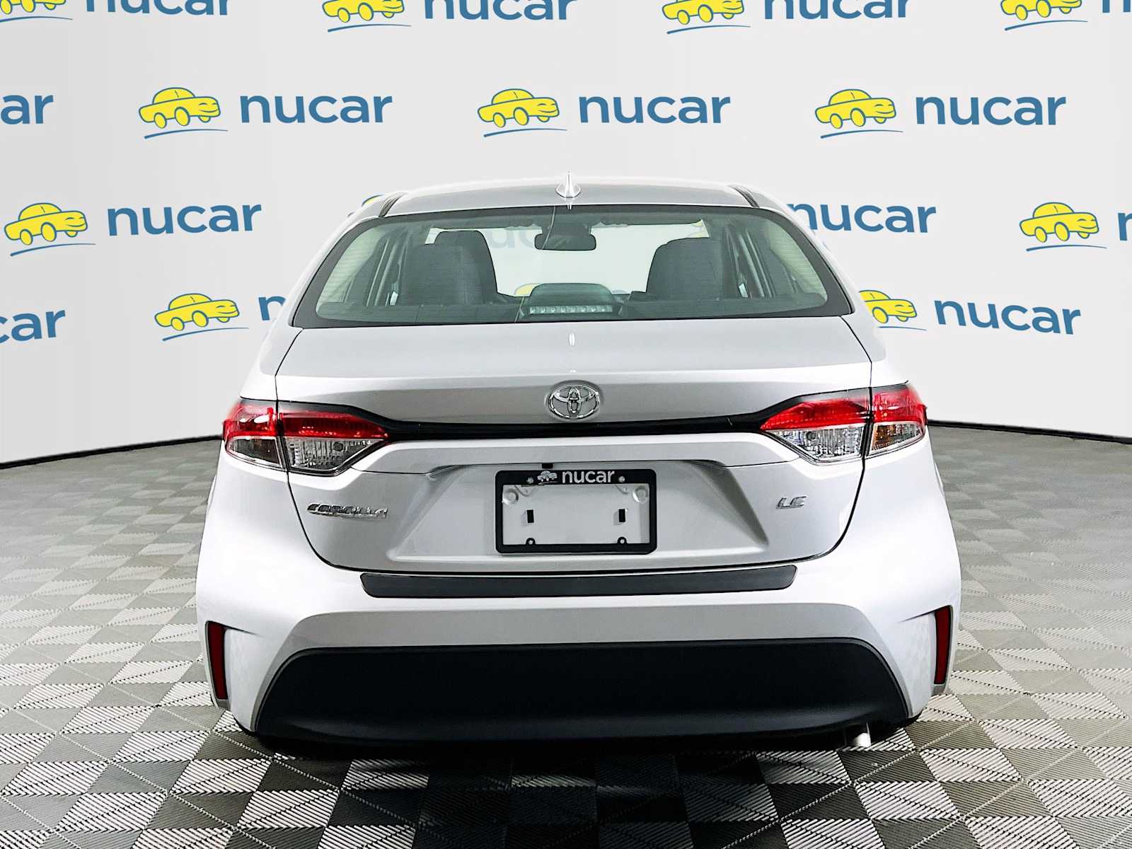 2025 Toyota Corolla LE - Photo 5