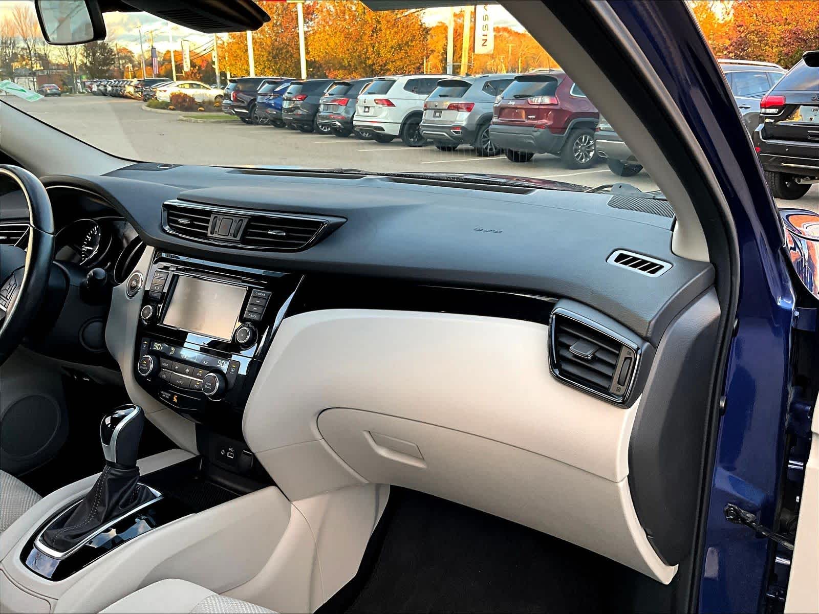 2019 Nissan Rogue Sport SV - Photo 13