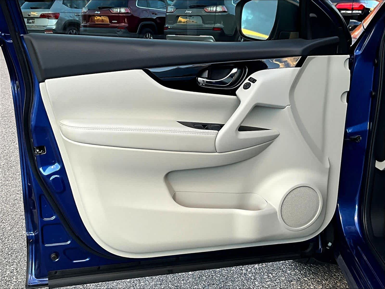 2019 Nissan Rogue Sport SV - Photo 9