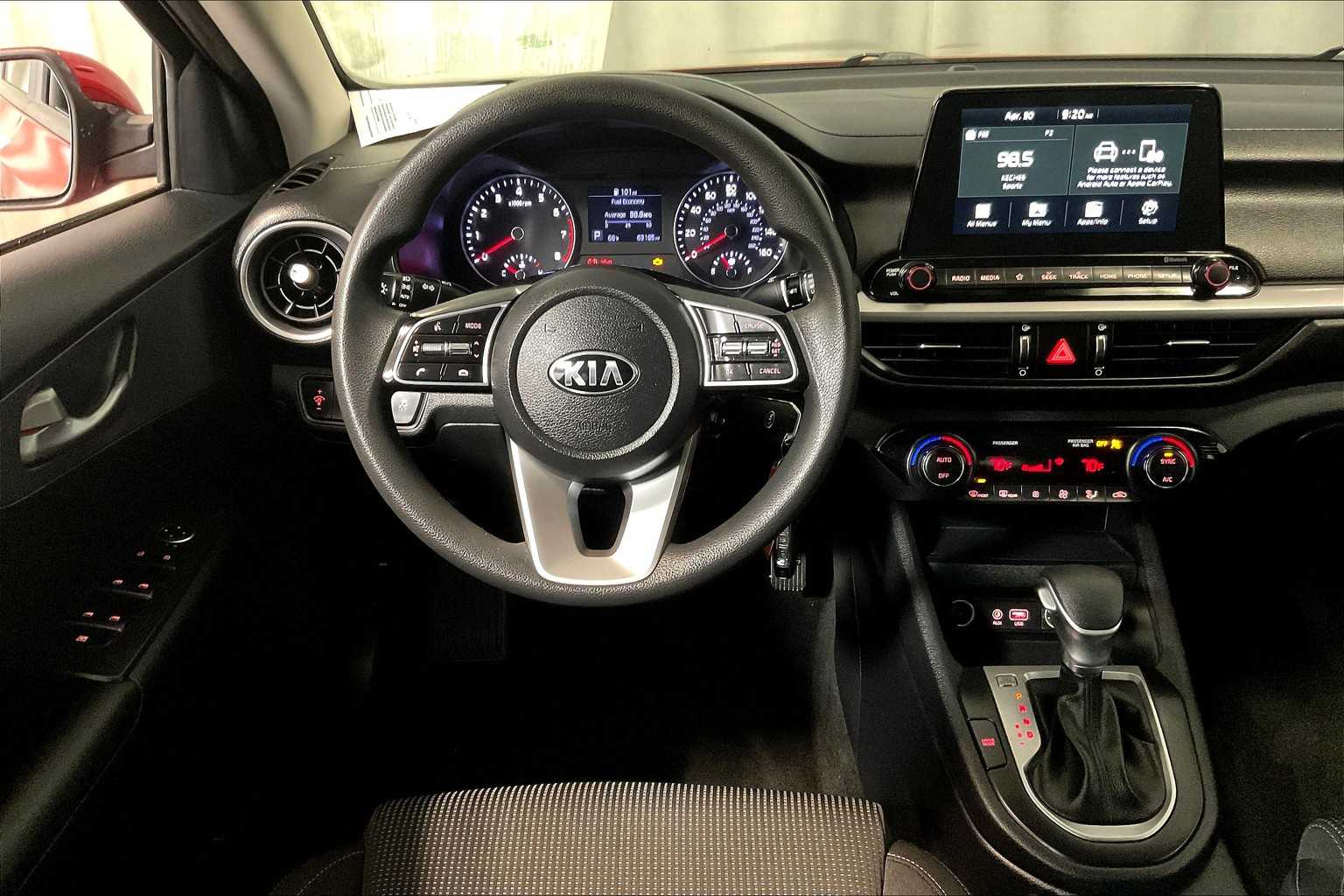 2019 Kia Forte LXS - Photo 17