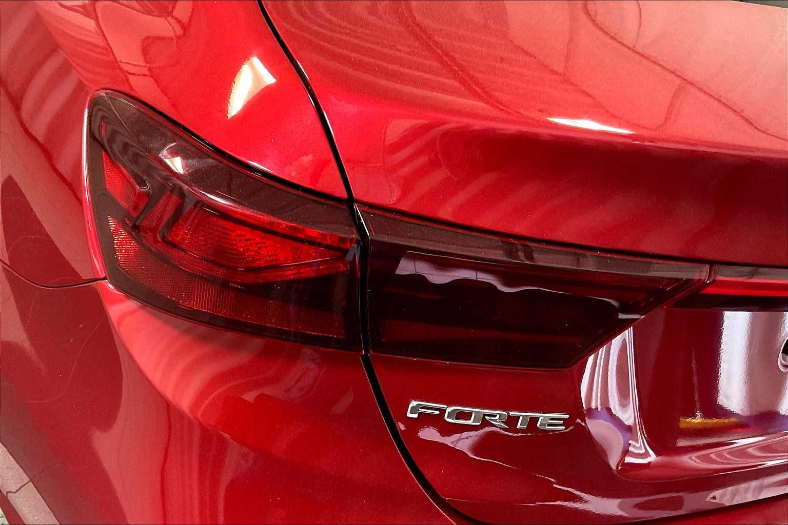 2019 Kia Forte LXS - Photo 32