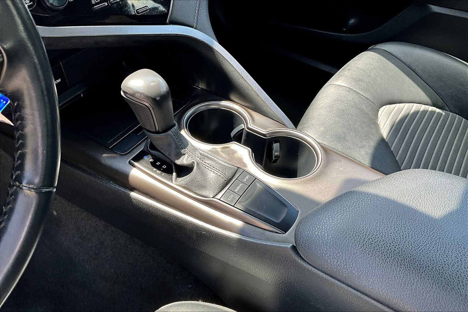 2023 Toyota Camry SE - Photo 20