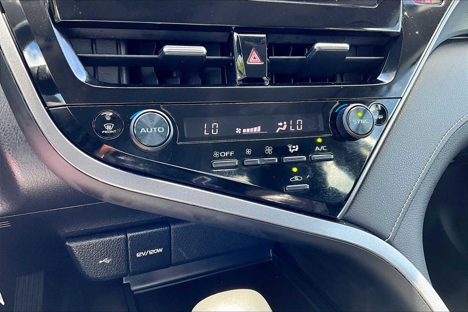 2023 Toyota Camry SE - Photo 26