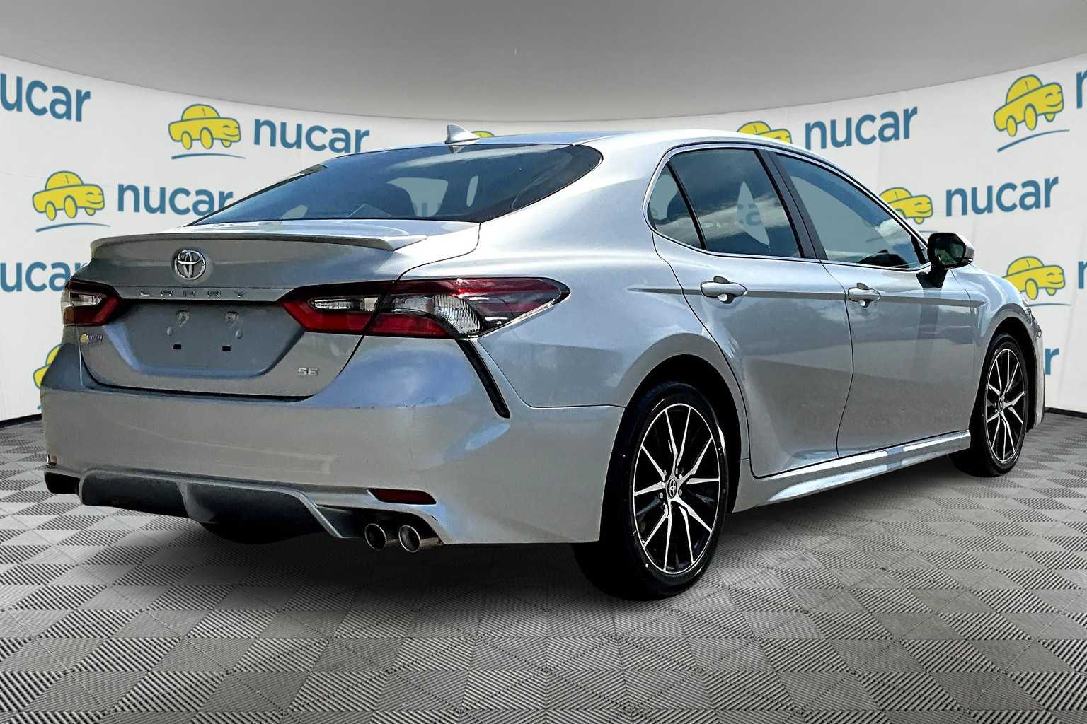 2023 Toyota Camry SE - Photo 6