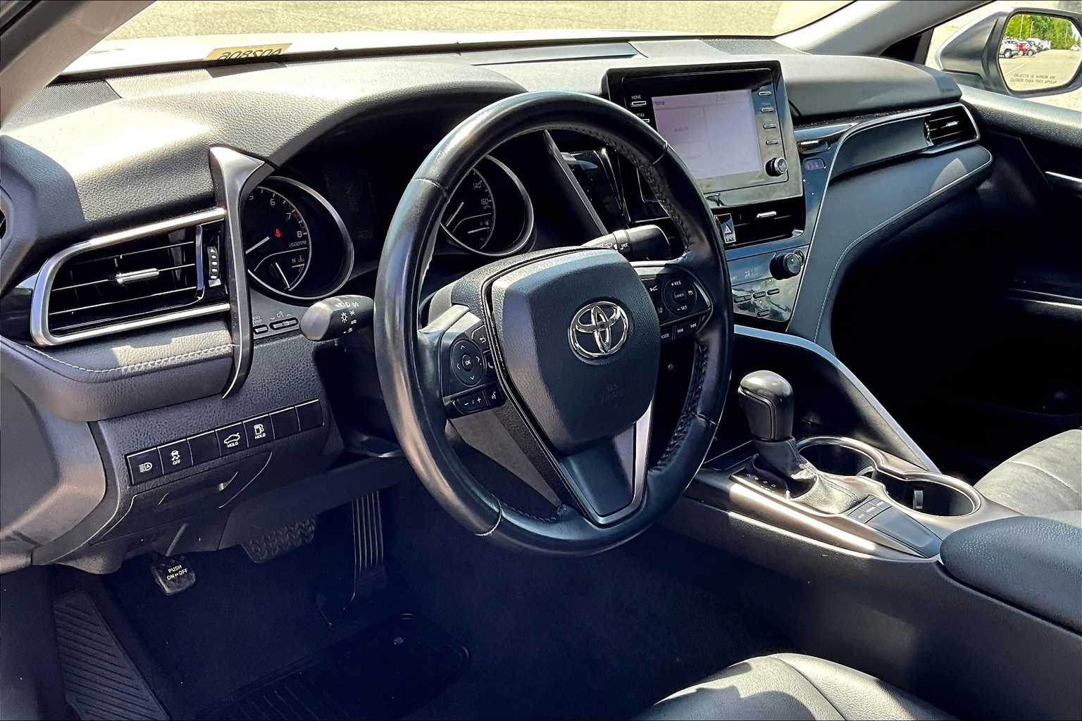 2023 Toyota Camry SE - Photo 8