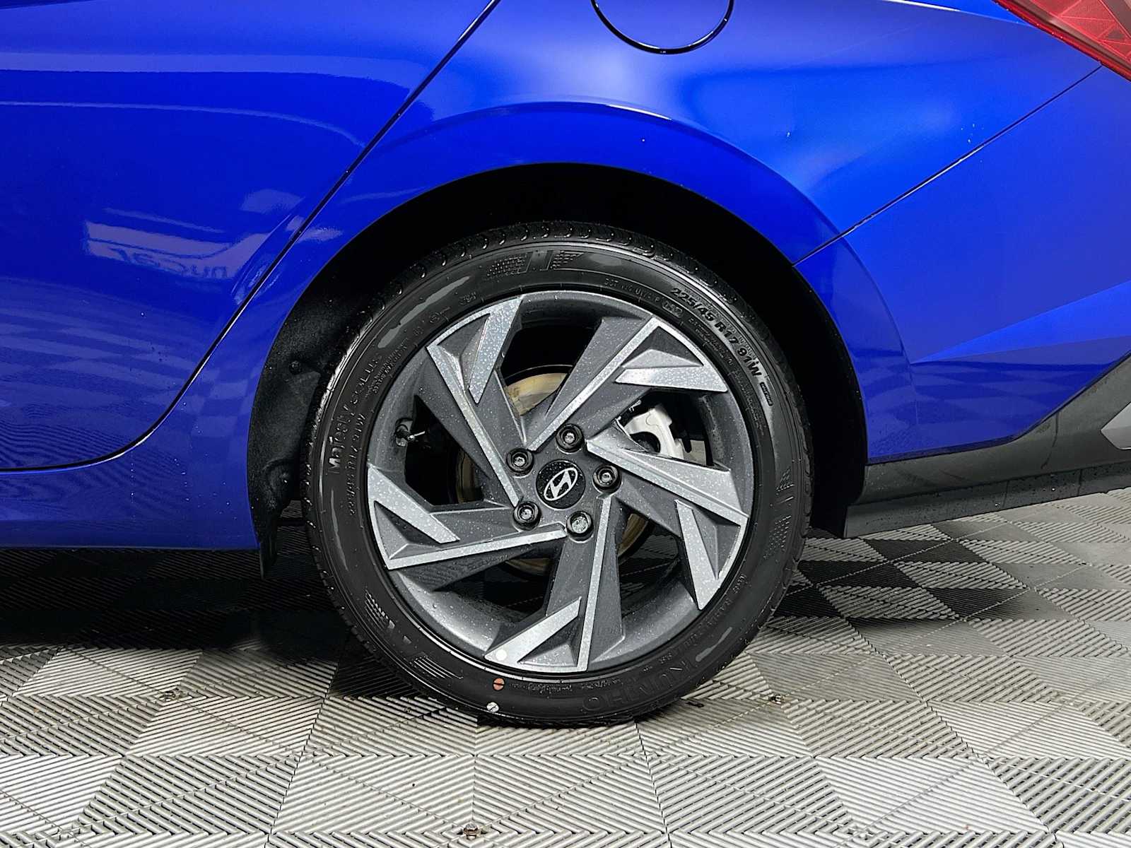 2025 Hyundai Elantra SEL Sport - Photo 18