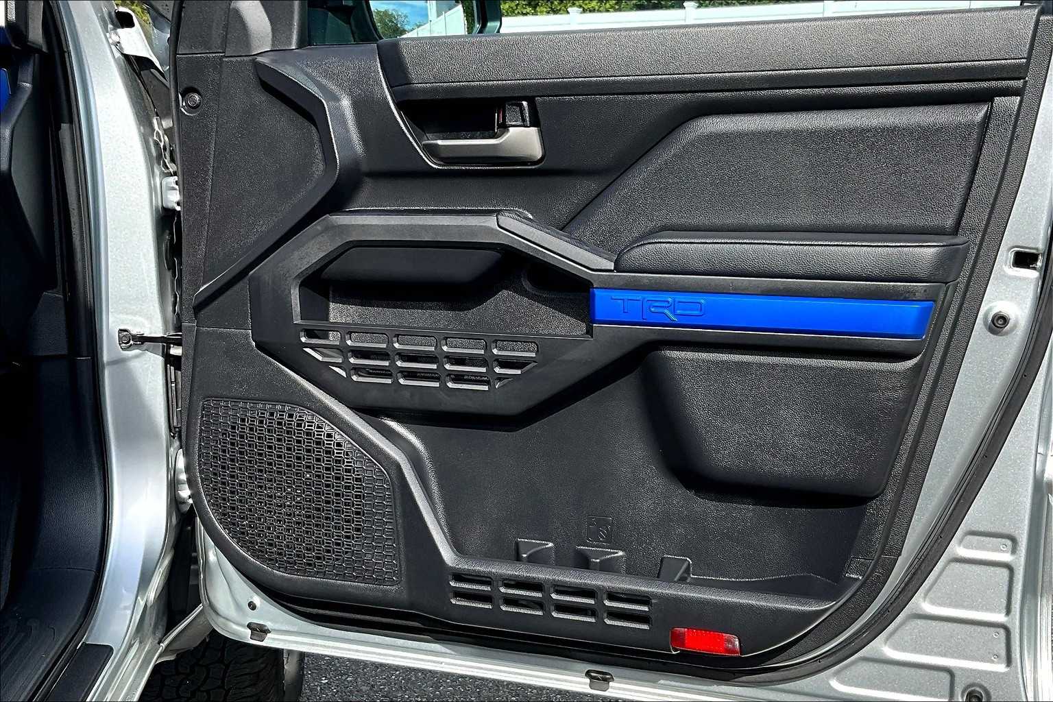 2024 Toyota Tacoma TRD Off Road - Photo 12
