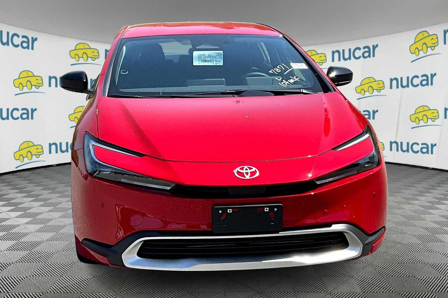 2025 Toyota Prius Plug-In Hybrid SE - Photo 3