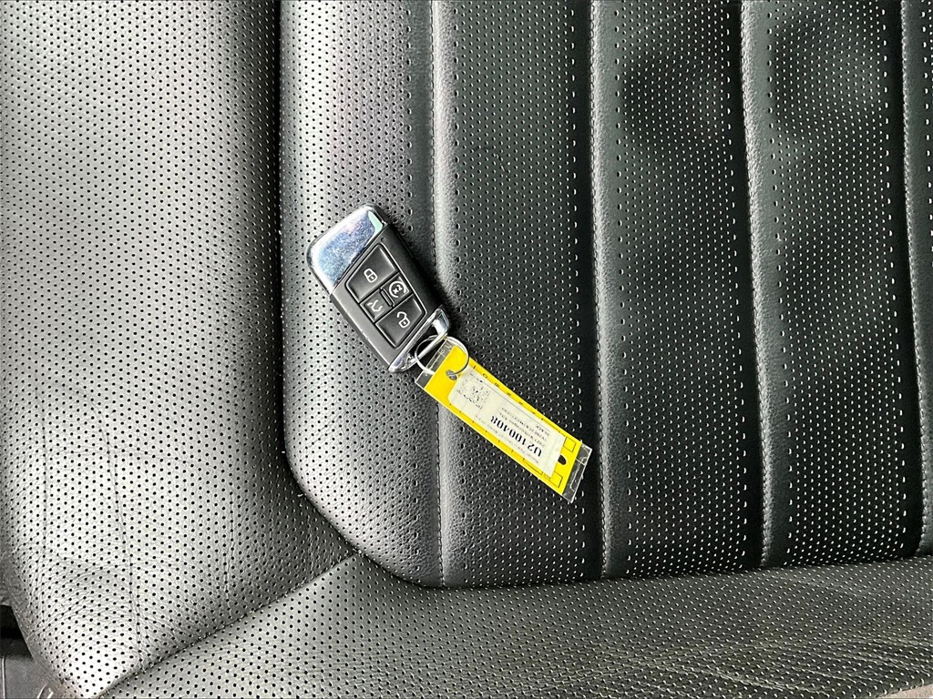 2021 Volkswagen Atlas Cross Sport 3.6L V6 SEL - Photo 30