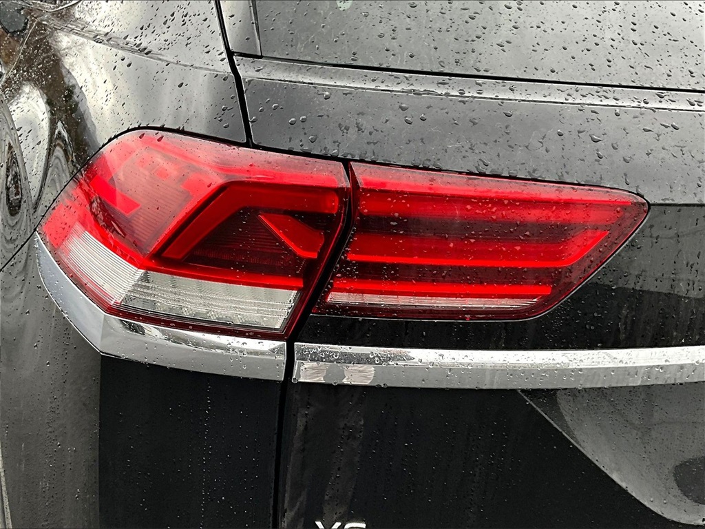 2021 Volkswagen Atlas Cross Sport 3.6L V6 SEL - Photo 33