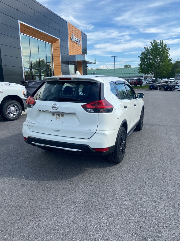 2017 Nissan Rogue S - Photo 4