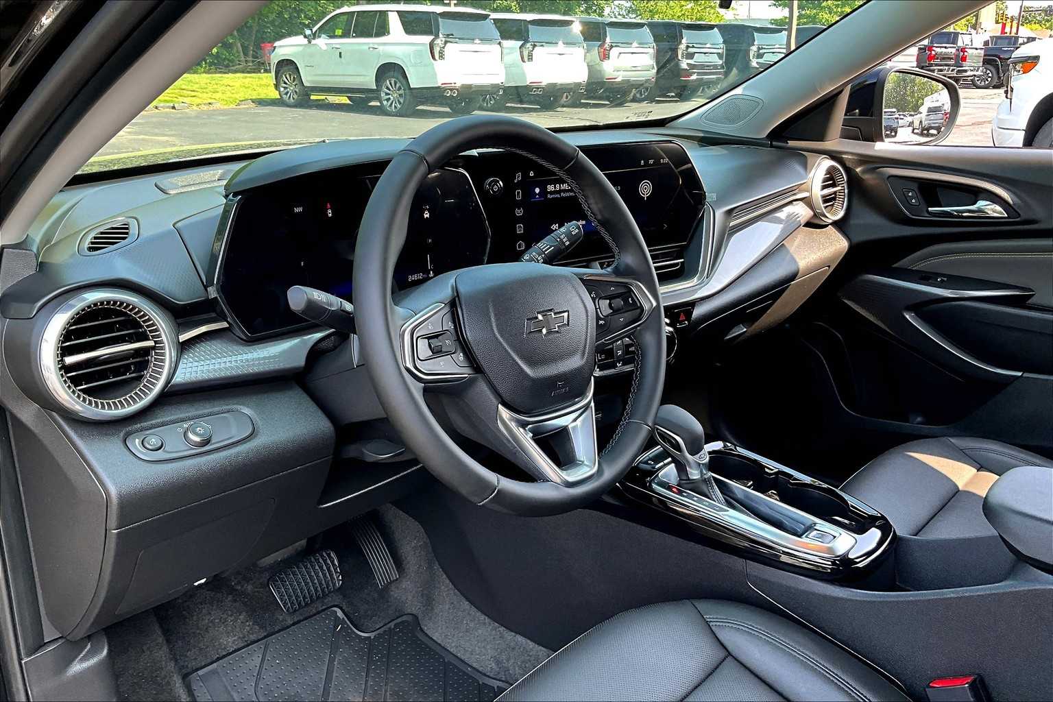 2024 Chevrolet Trax ACTIV - Photo 8