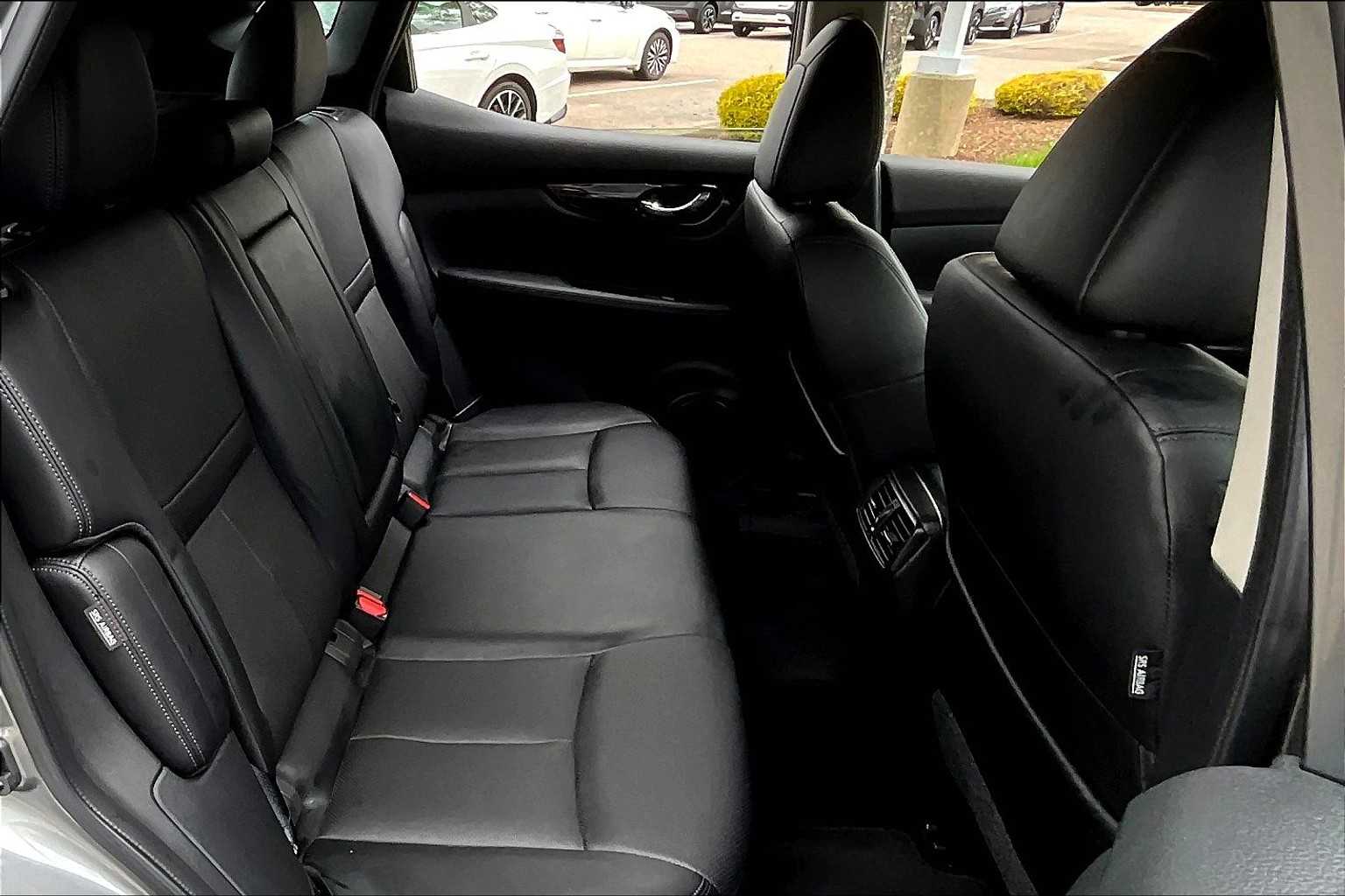 2021 Nissan Rogue Sport SL - Photo 16
