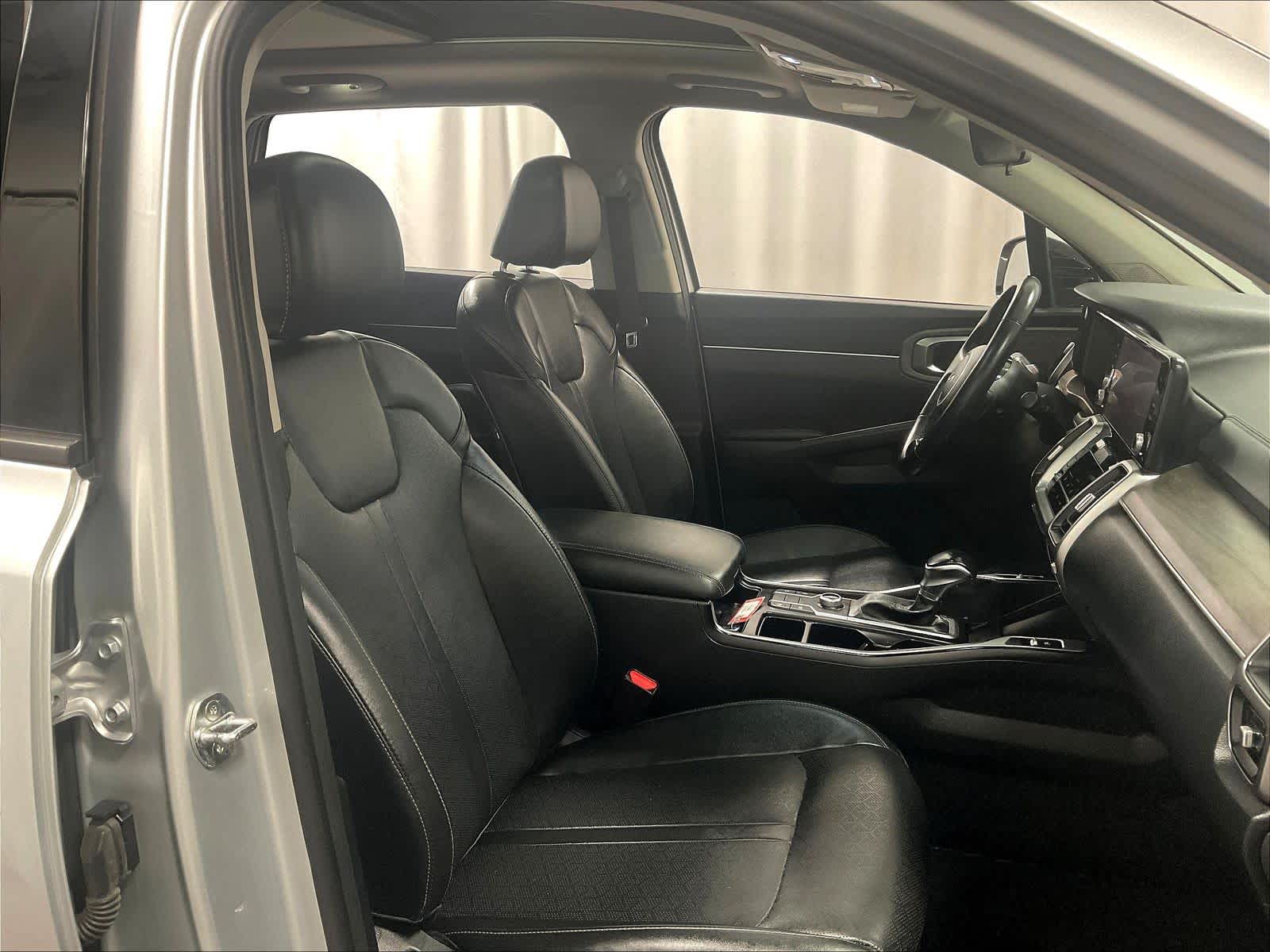 2022 Kia Sorento X-Line S - Photo 11