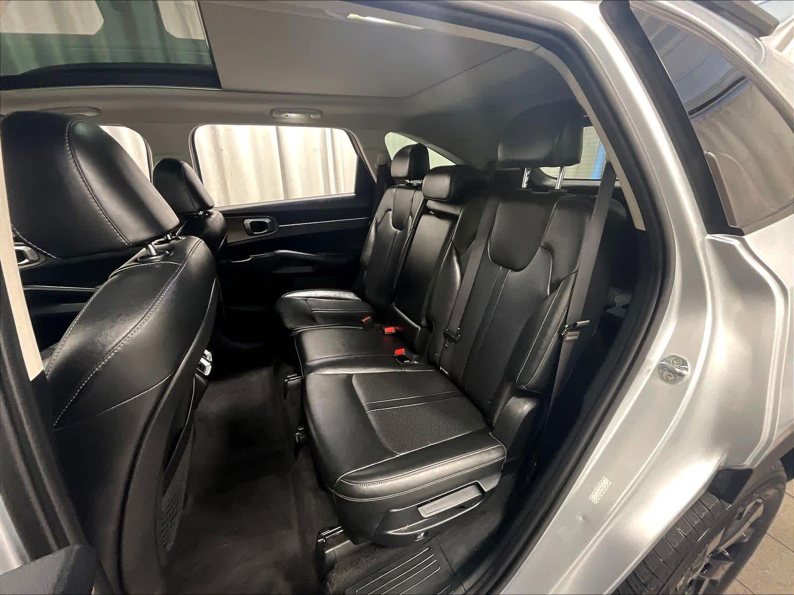 2022 Kia Sorento X-Line S - Photo 15