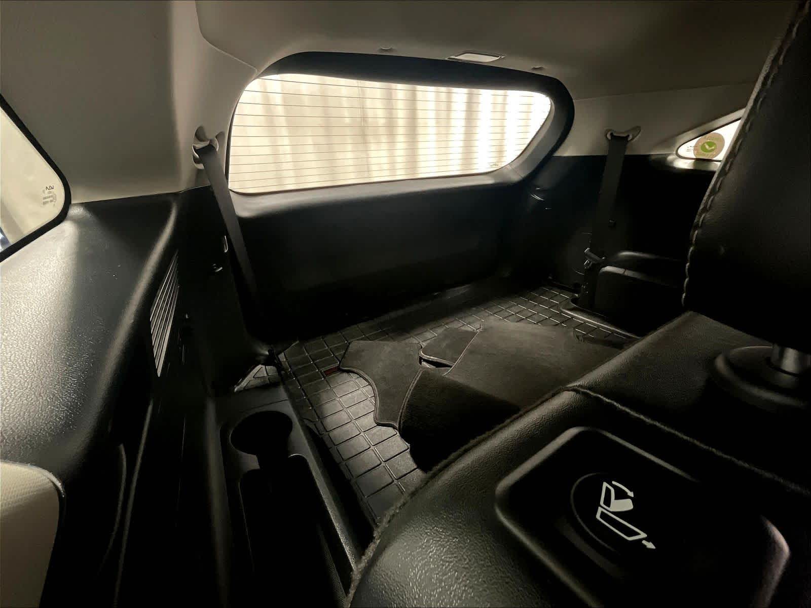 2022 Kia Sorento X-Line S - Photo 17