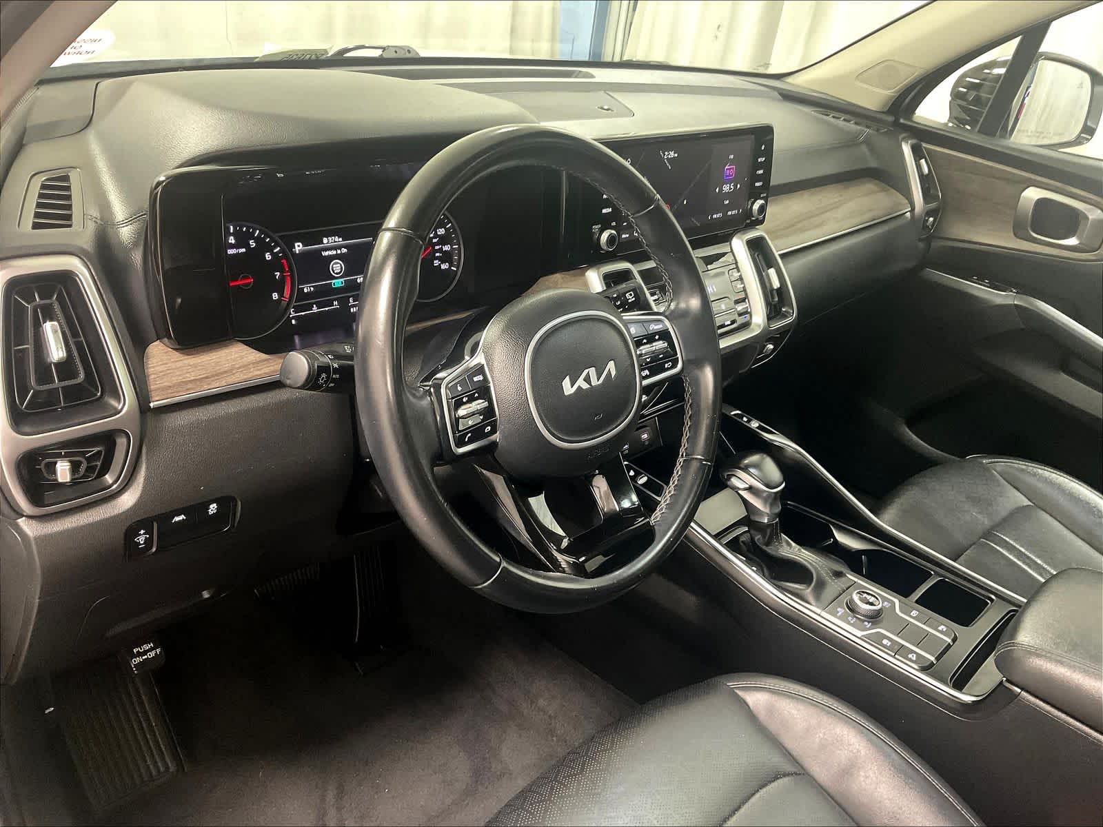 2022 Kia Sorento X-Line S - Photo 8