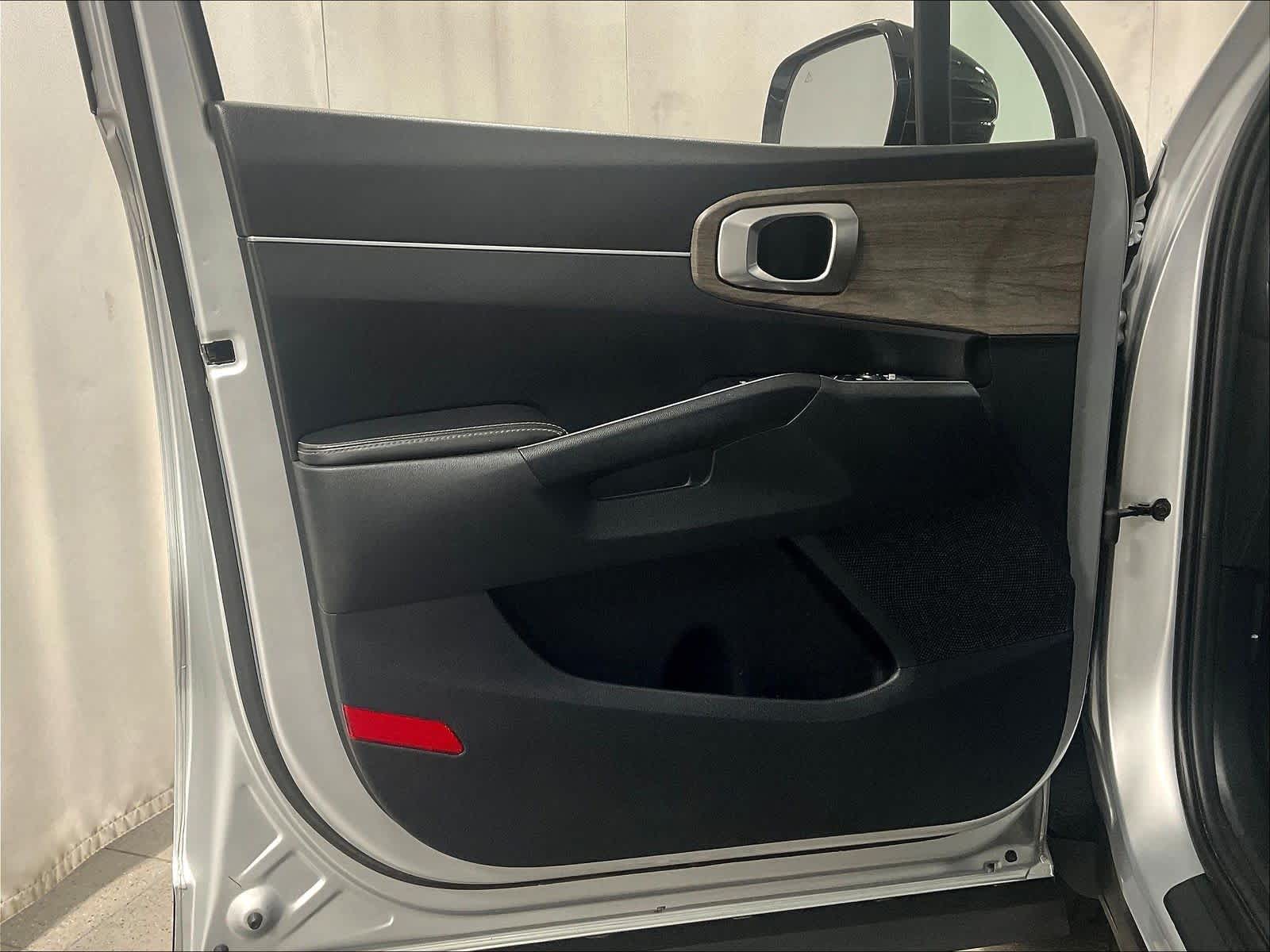 2022 Kia Sorento X-Line S - Photo 9