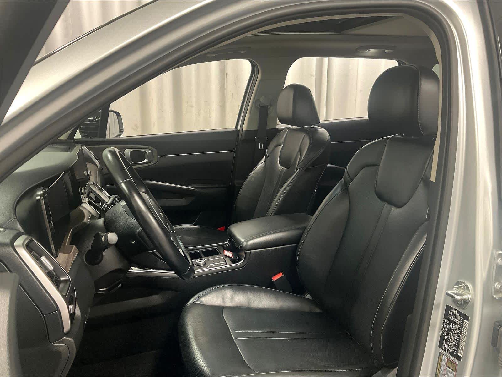 2022 Kia Sorento X-Line S - Photo 10