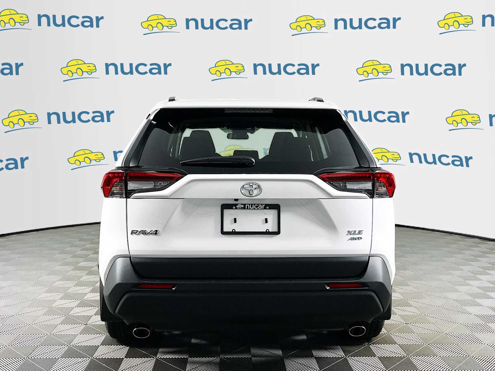 2025 Toyota RAV4 XLE - Photo 5
