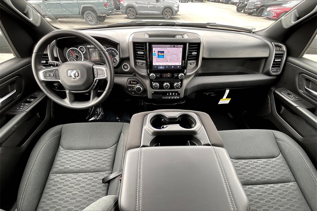 2025 Ram 1500 Tradesman - Photo 12