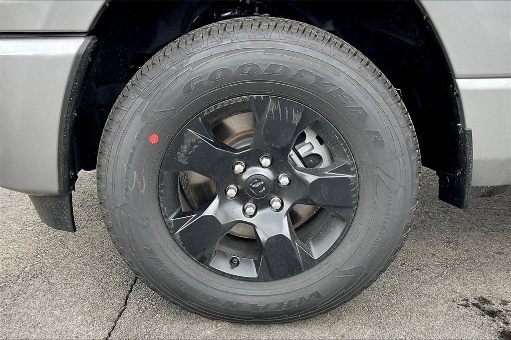 2025 Ram 1500 Tradesman - Photo 8