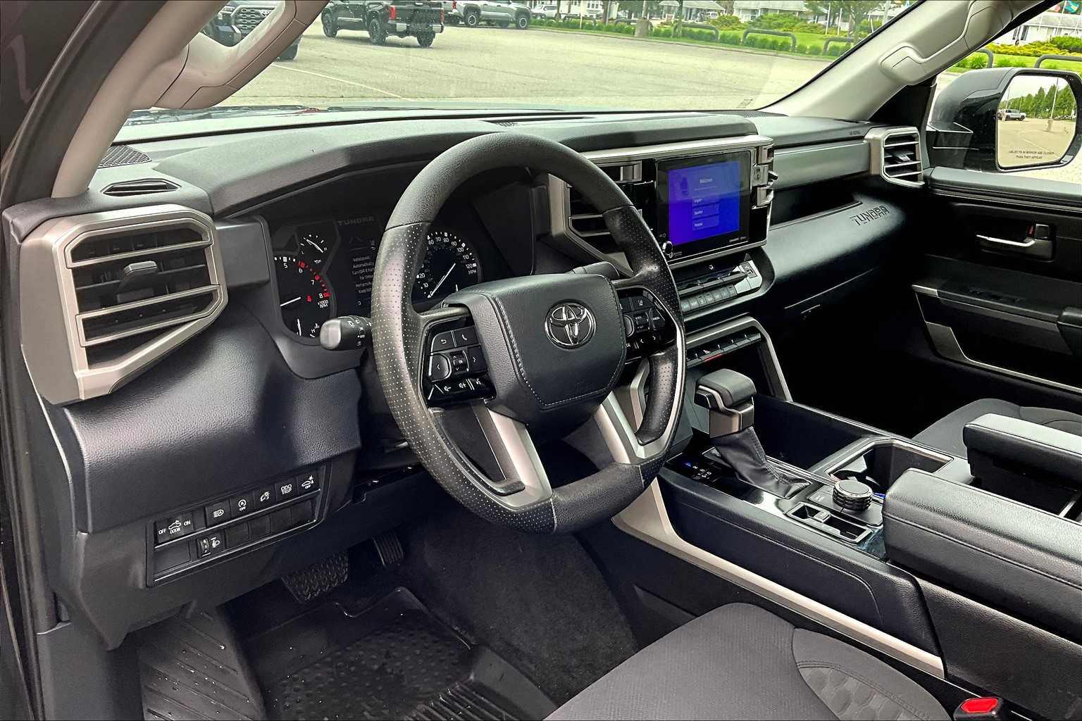 2022 Toyota Tundra SR5 - Photo 8