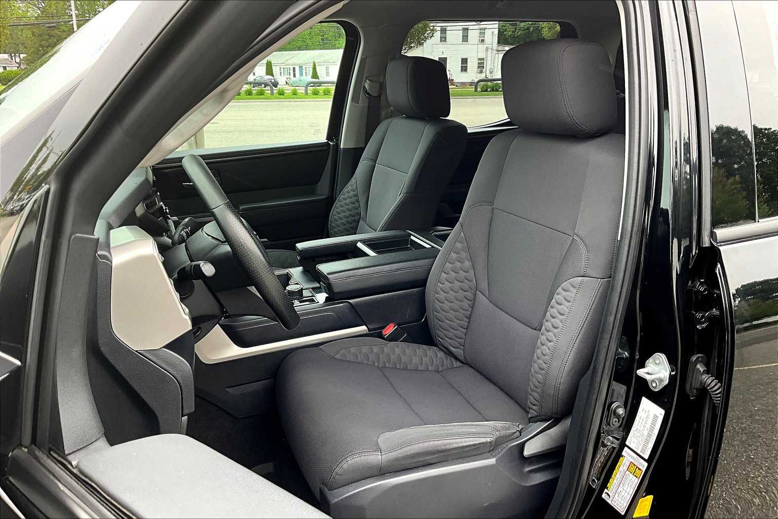 2022 Toyota Tundra SR5 - Photo 10